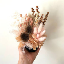 Load image into Gallery viewer, Dried Flowers - Jaspet
